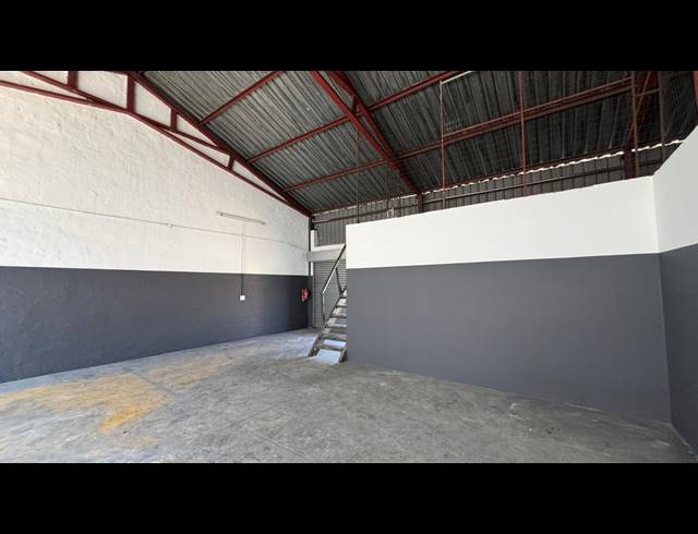 227M² WAREHOUSE TO LET IN WYNBERG